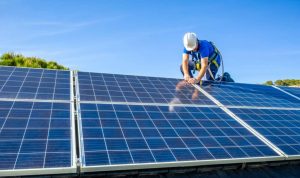 Installation et mise en production des panneaux solaires photovoltaïques à Le Port-Marly